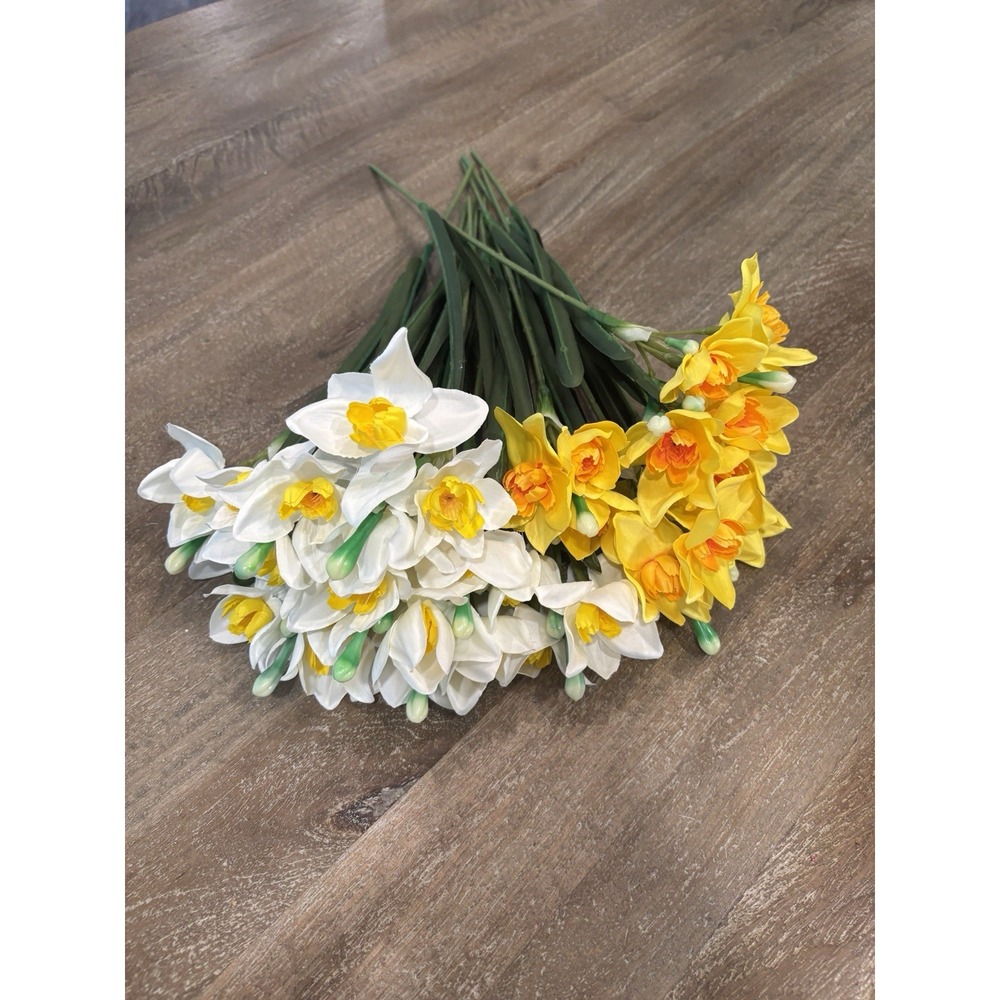 Faux Floral Daffodils Yellow & White Set Of 13 Stems New Wreath Display Craft